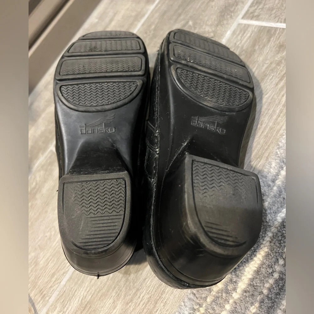 Dansko Solstice Black Clogs, Missing Buttons - image 4